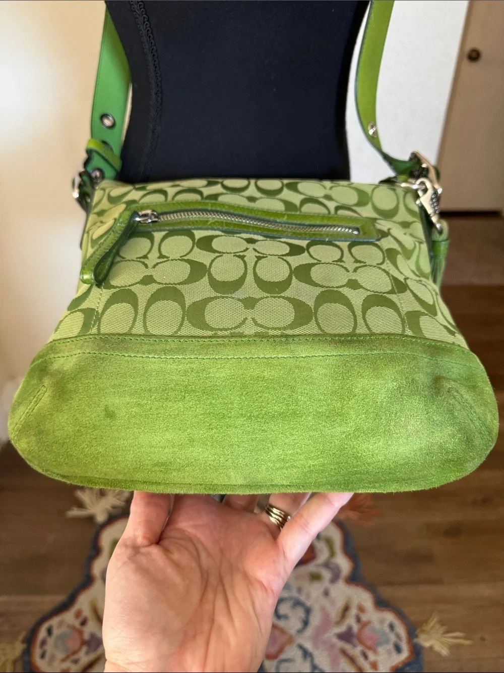 Coach Green 💚 #9362 crossbody bag with ladybug 🐞 keychain